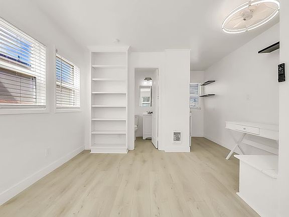 2nd image of 731 Zanzibar Ct #B