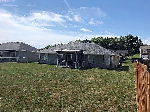 2nd image of 4044 Buckingham Park