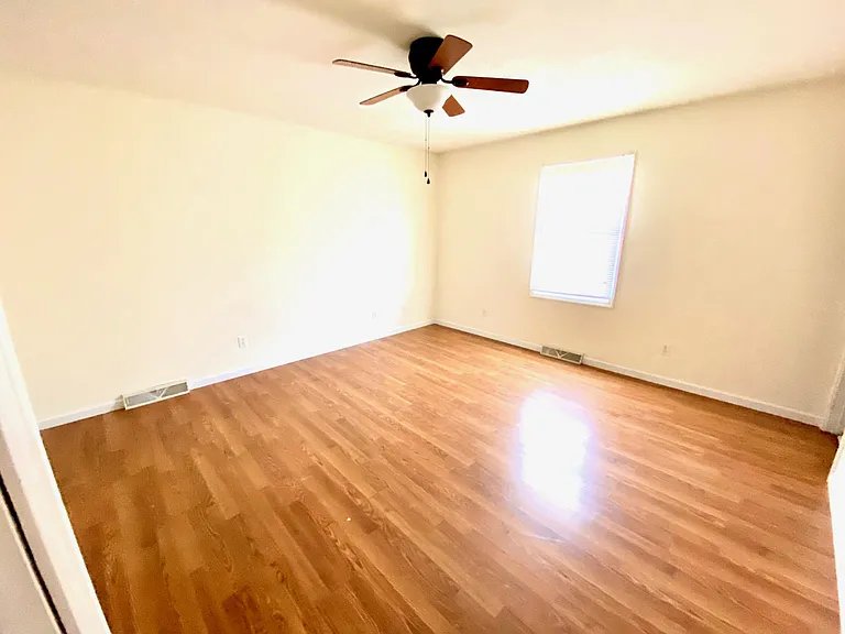 633 Oakbrook Ave — Photo 11