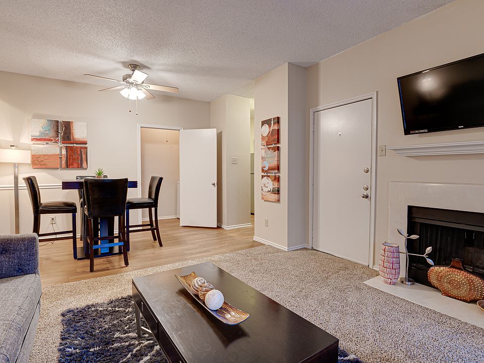 Wilson Crossing 301 N Joe Wilson Rd Cedar Hill TX Zillow