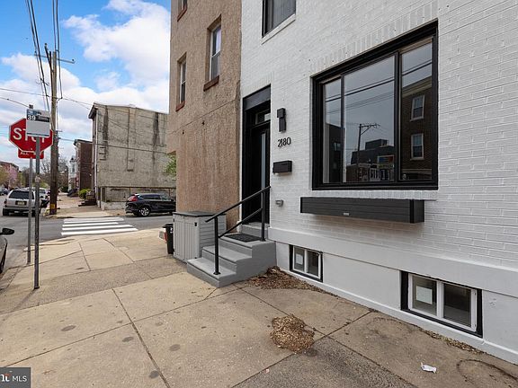 4th image of 2180 E Cumberland St