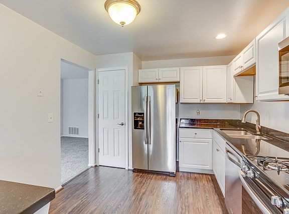 5th image of 2325 Knollwood Ct Unit Z2
