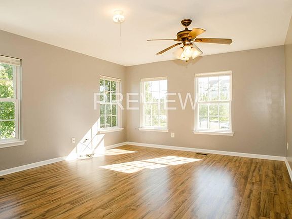 2nd image of 9824 Earls Ferry Cir