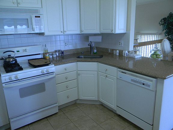 tile floors in kitchen