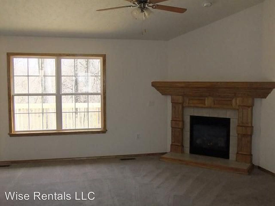 2nd image of 1082 Blackwood Rd
