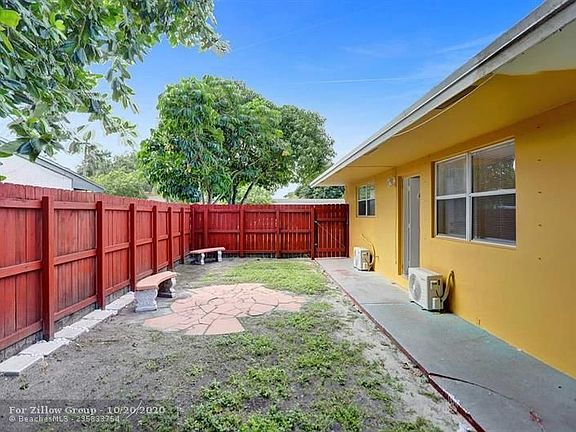 4th image of 1026 NW 7th Ter #W