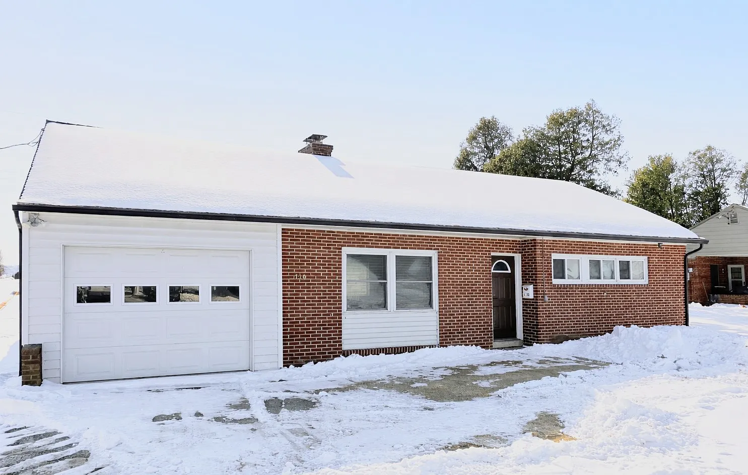 110 Stanley Ave photo 1