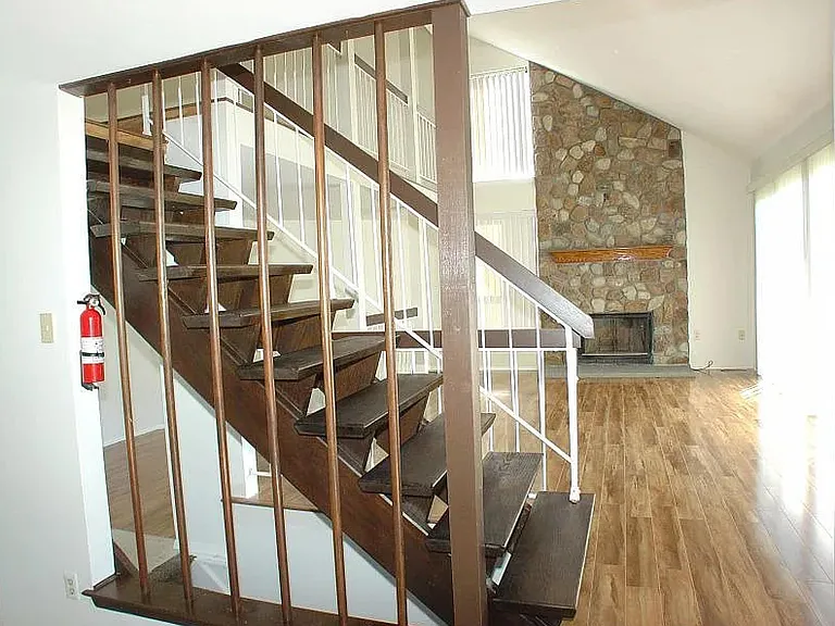 25 Bloomingdale Dr #3C — Photo 15