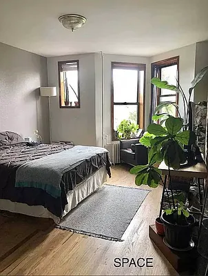 Rented by Space Real Estate | media 14