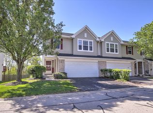 1331 Acorn Dr, Crest Hill, IL 60403