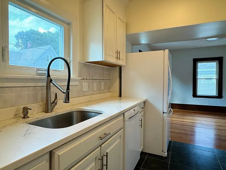 41 Fairview Ter #2 — Photo 17