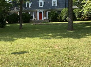 910 W 7th St APT B, Columbia, TN 38401