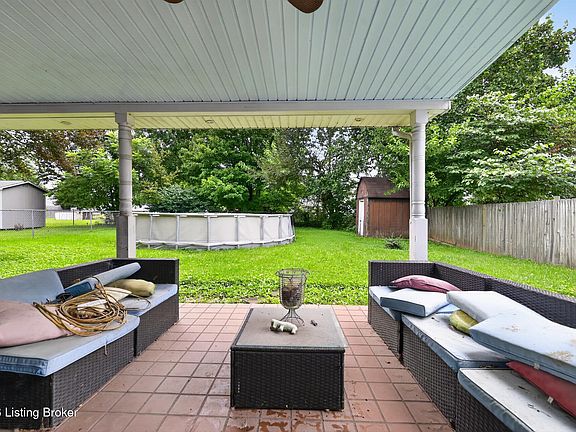 5th image of 707 Hillcrest Dr