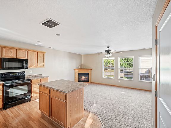 3rd image of 1128 Fieldstone Ln