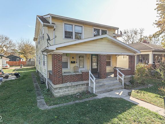 3rd image of 825 N Bradley Ave
