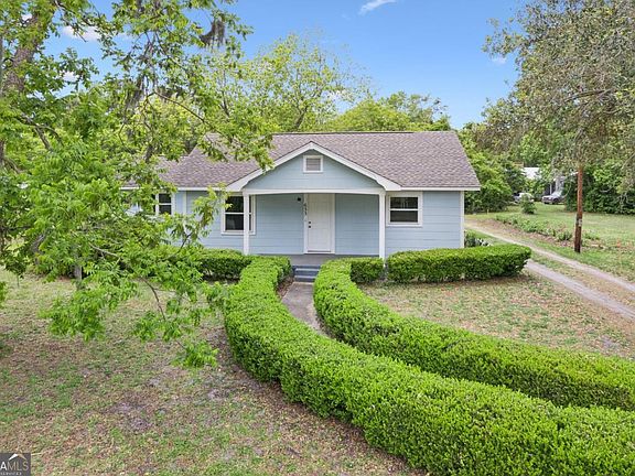 2nd image of 633 Blythe Island Dr