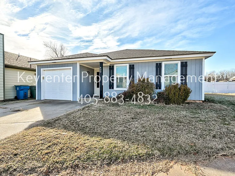 429 Belmont Dr — Photo 3