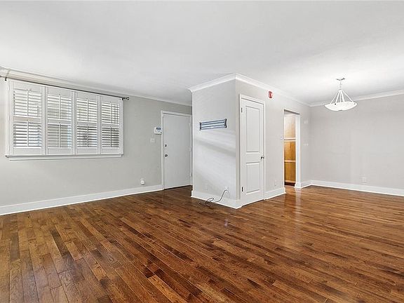 4th image of 1430 Jackson Ave APT 403