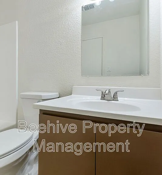 1634 E Monroe St #2 — Photo 17