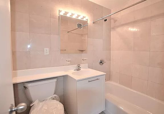 4th image of 333 E 49th St APT 9N