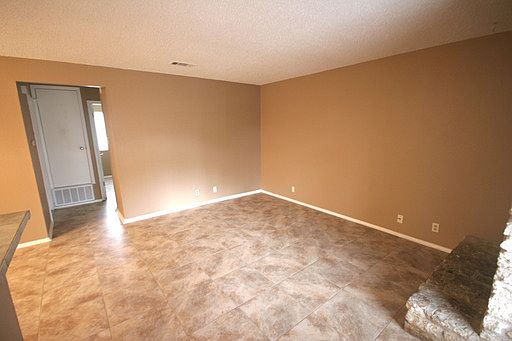 5th image of 10208 Brownie Dr