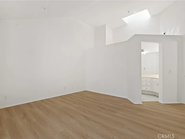 14075 Lemoli Ave — Photo 24