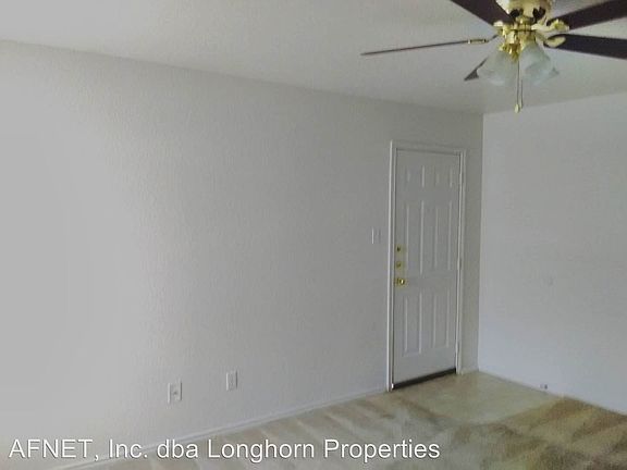 5th image of 2704-A Alma Dr