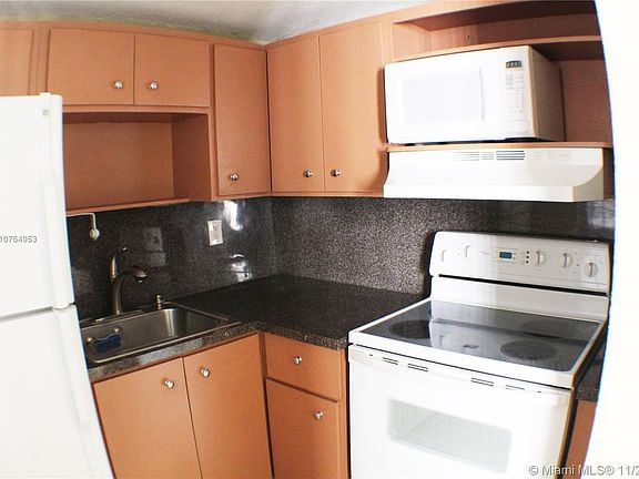 5th image of 1201 SW 42nd Ave #218