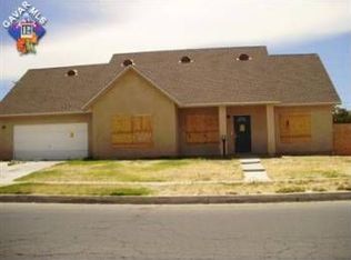 308 Lightcap St, Lancaster, CA 93535