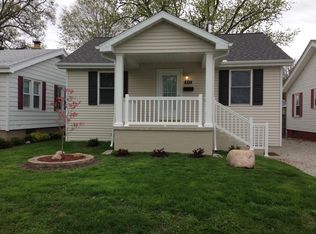 852 S 17th St, Decatur, IL 62521