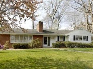532 Woods End, Portage, MI 49002