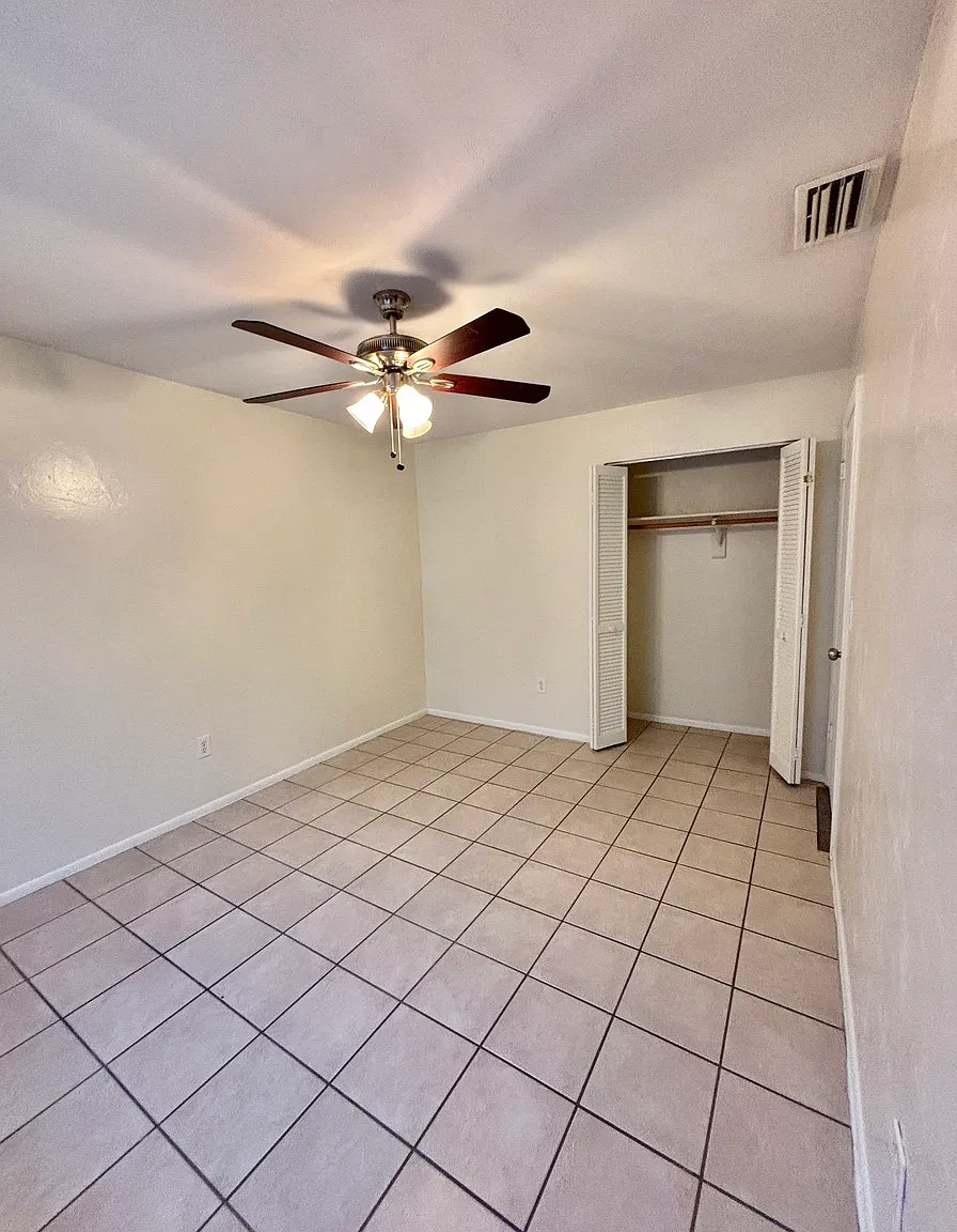 Charming 2-Bedroom, 1-Bath Home in Central Cape Coral — Photo 3