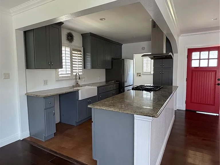 8602 Springer St — Photo 3