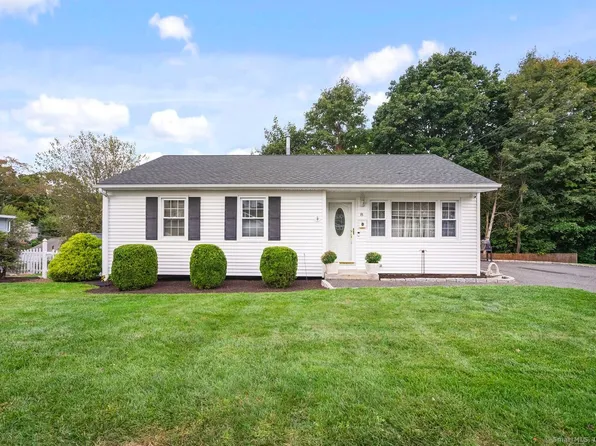 8 Briarwood Drive, Danbury, CT 06810