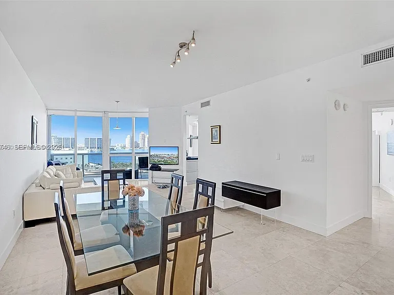 18201 Collins Ave #901 — Photo 10
