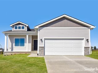 9764 Thorton Dr, Johnston, IA 50131