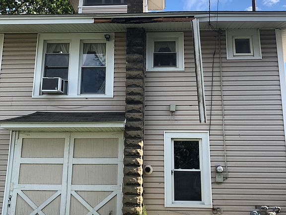 Rear Carriage House 181 3rd 