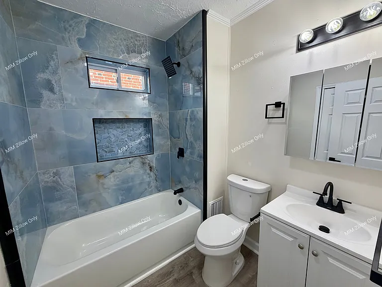 826 State St — Photo 5
