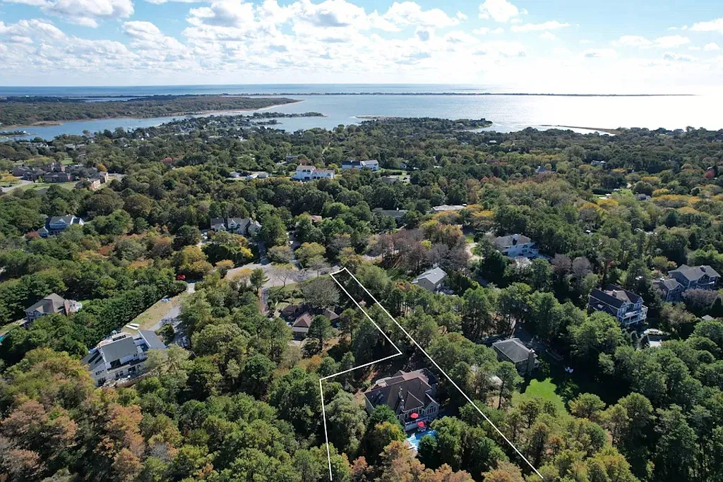 Southampton Summer Living Near Shinnecock Golf & Coopers Beach — Photo 2
