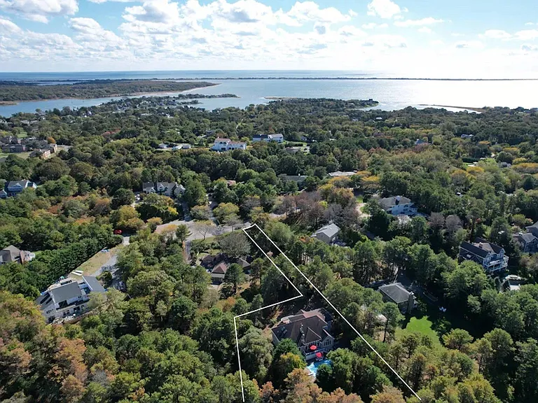 43 Blackwatch Ct — Photo 2