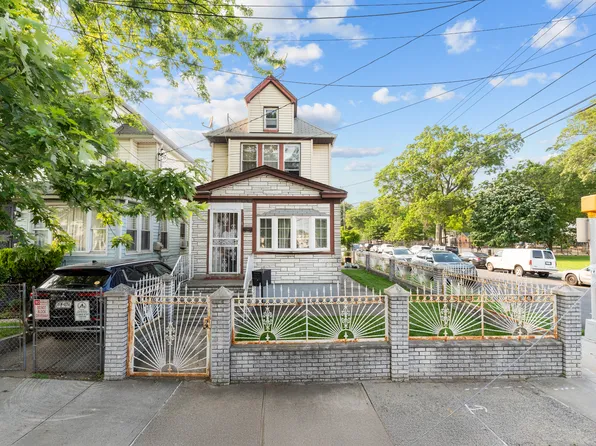 133-19 Linden Boulevard image 1 of 32