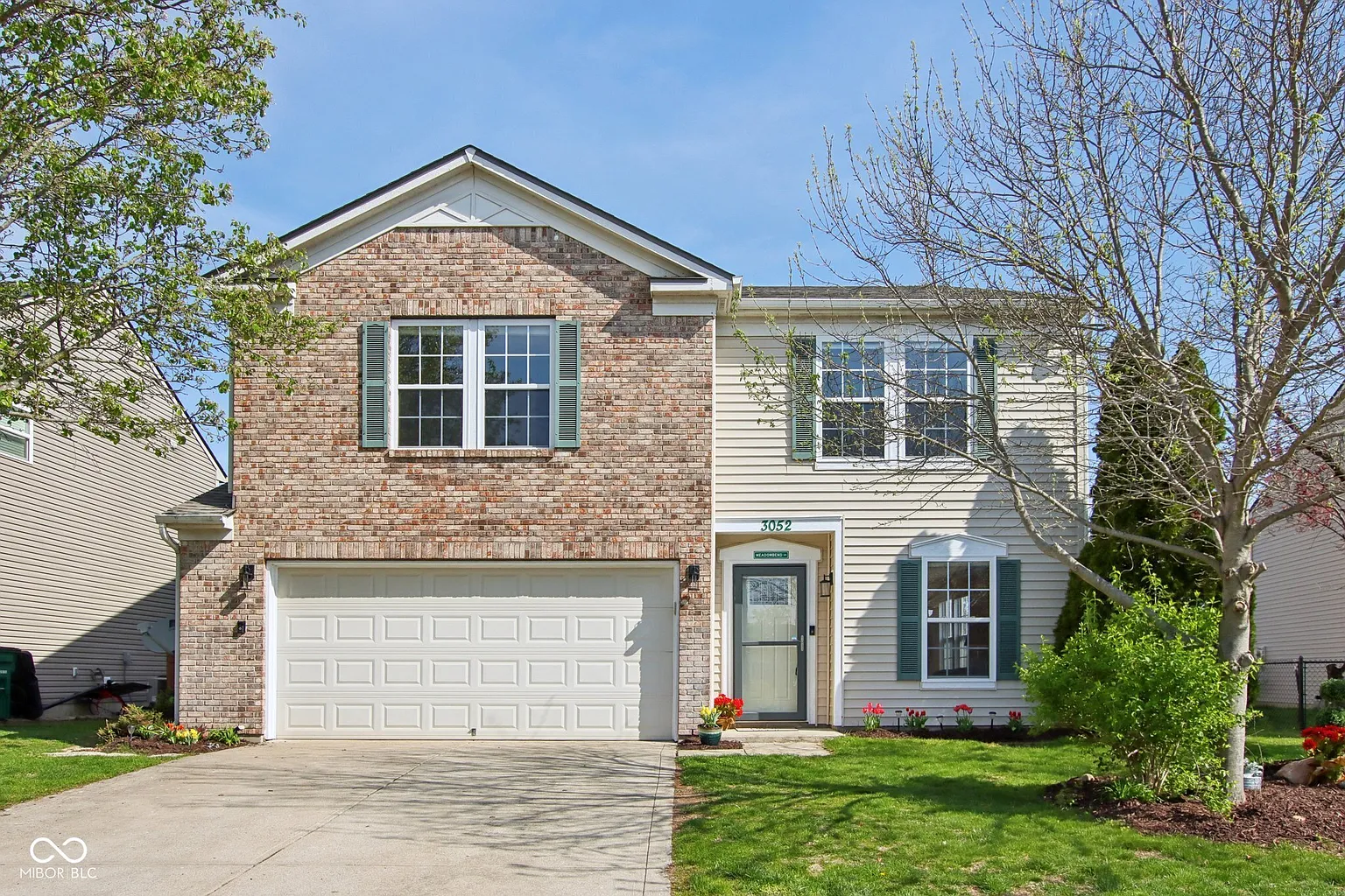 3052 W Meadowbend Dr photo 1