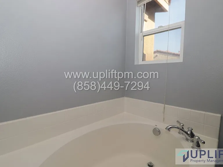 4300 Newton Ave #65 — Photo 8