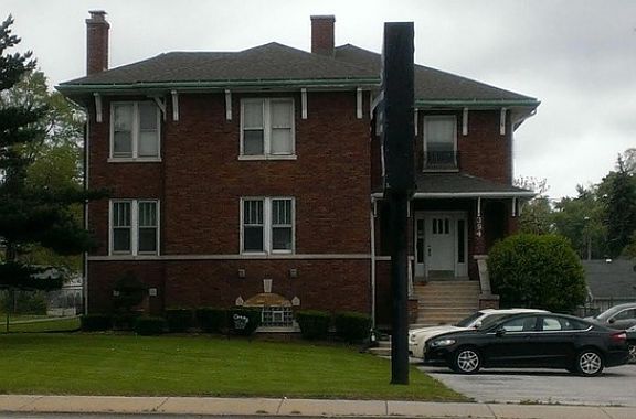 2nd image of 394 W Lincoln Hwy APT 2F
