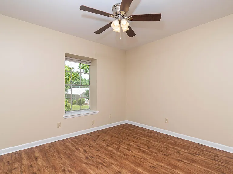203 E Bowie St #2 — Photo 9