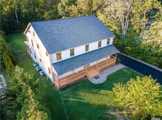 5 Cannon Ct, Huntington, NY 11743
