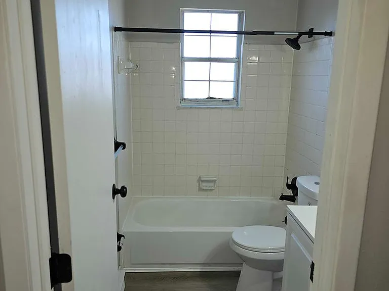 Willow Run Apartments — Photo 18