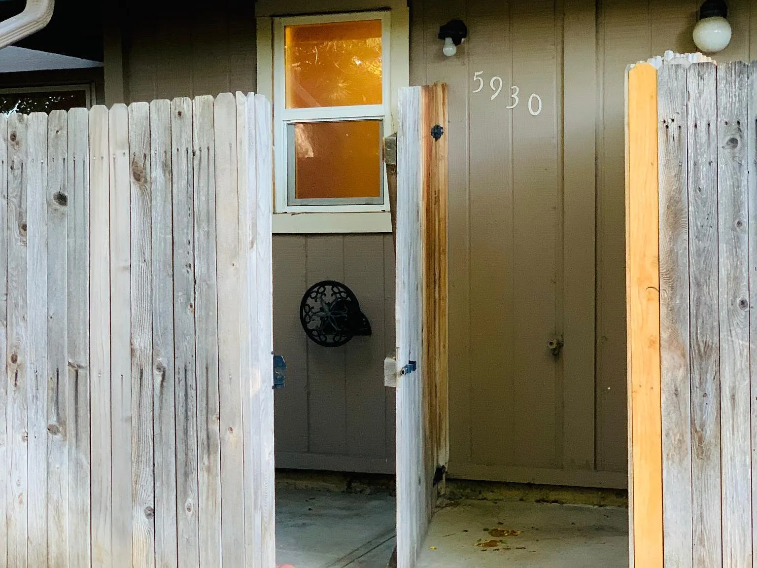 2 bed, 1.5 bath, 1034 sqft, $2,100 — Photo 3