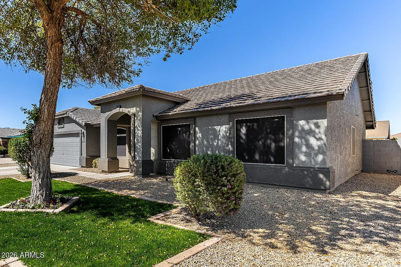 4 bed, 1737 sqft, $3,300 — Photo 3