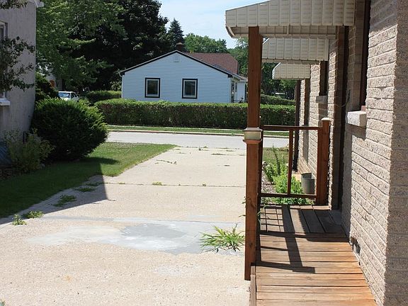 2nd image of 1137 N 12th Ave